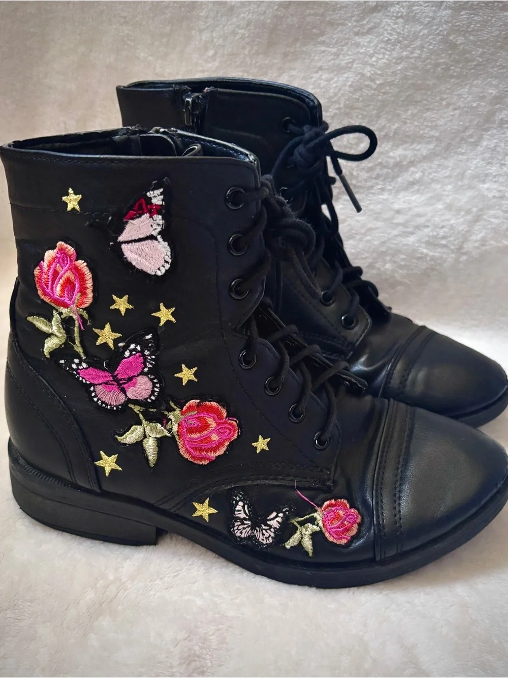Steve Madden Girls Black Combat Boots Floral Butterfly Embroidered Size 3